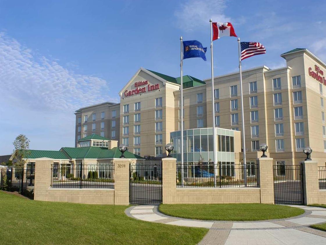 Hilton Garden Inn Toronto/Вон Екстер'єр фото