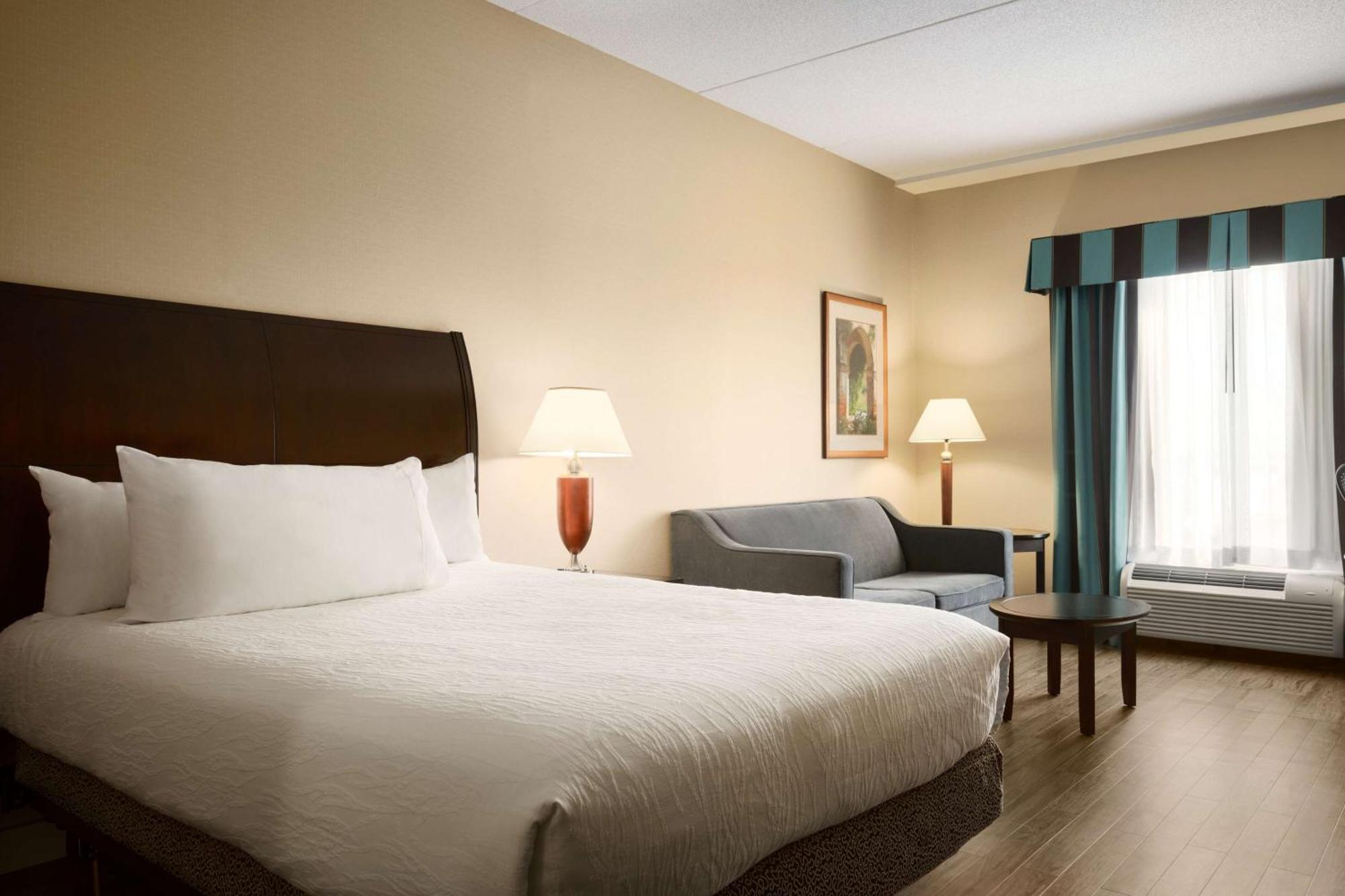 Hilton Garden Inn Toronto/Вон Екстер'єр фото