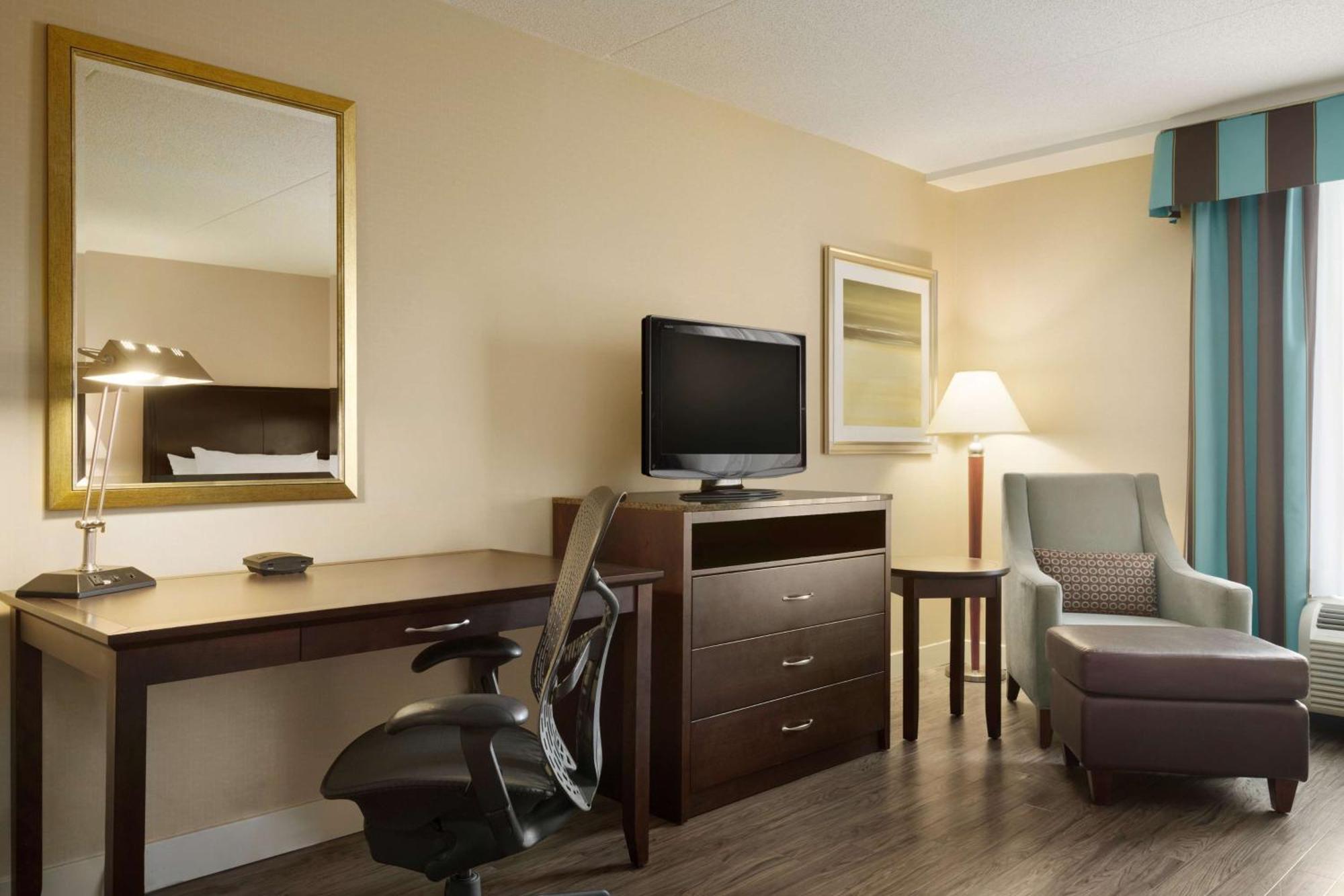 Hilton Garden Inn Toronto/Вон Екстер'єр фото
