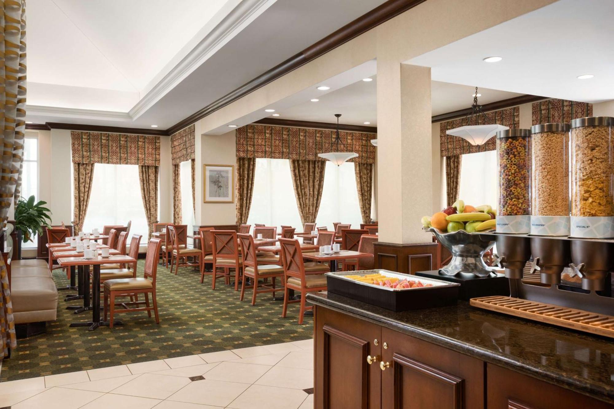 Hilton Garden Inn Toronto/Вон Екстер'єр фото